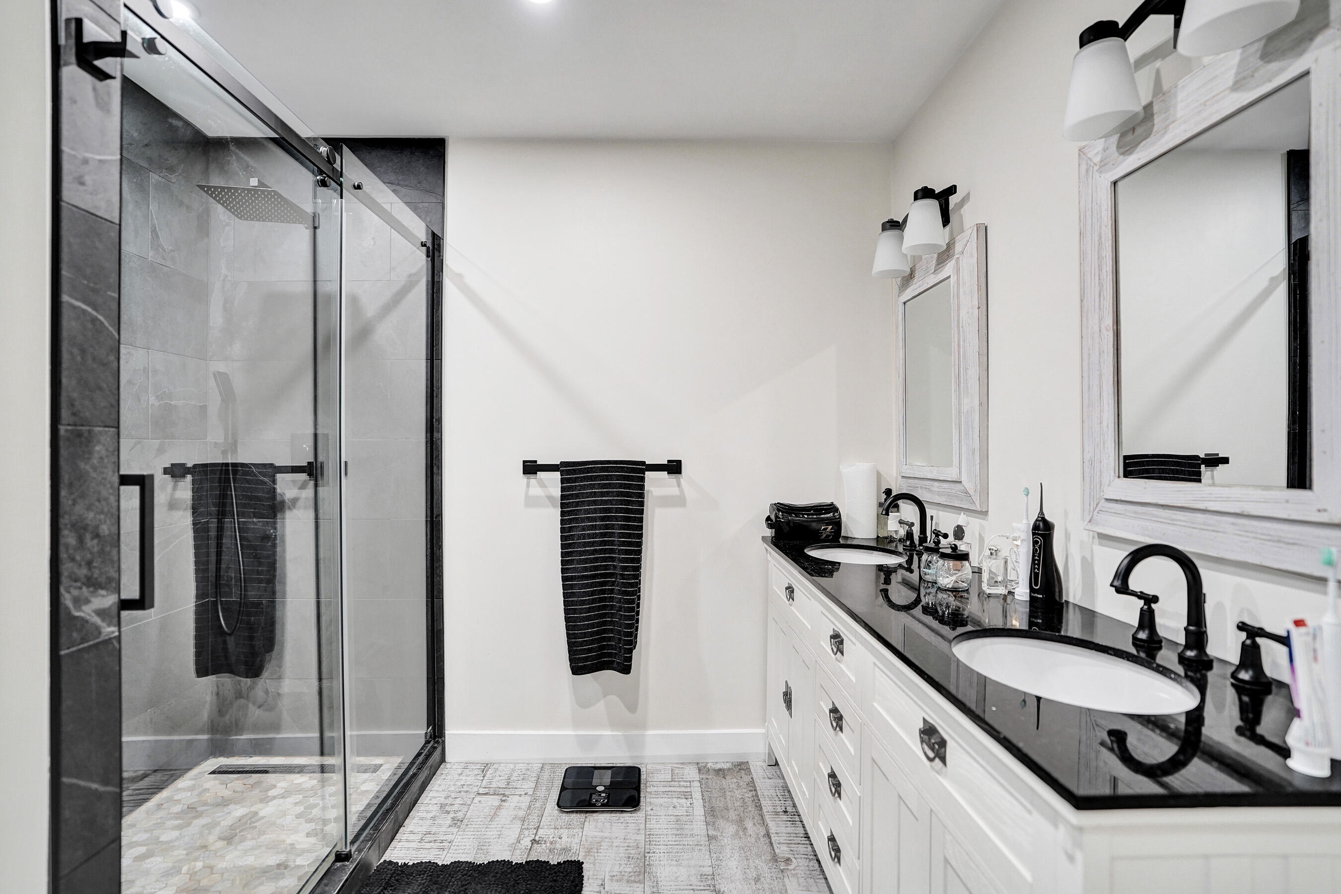 8467 Dynasty Drive