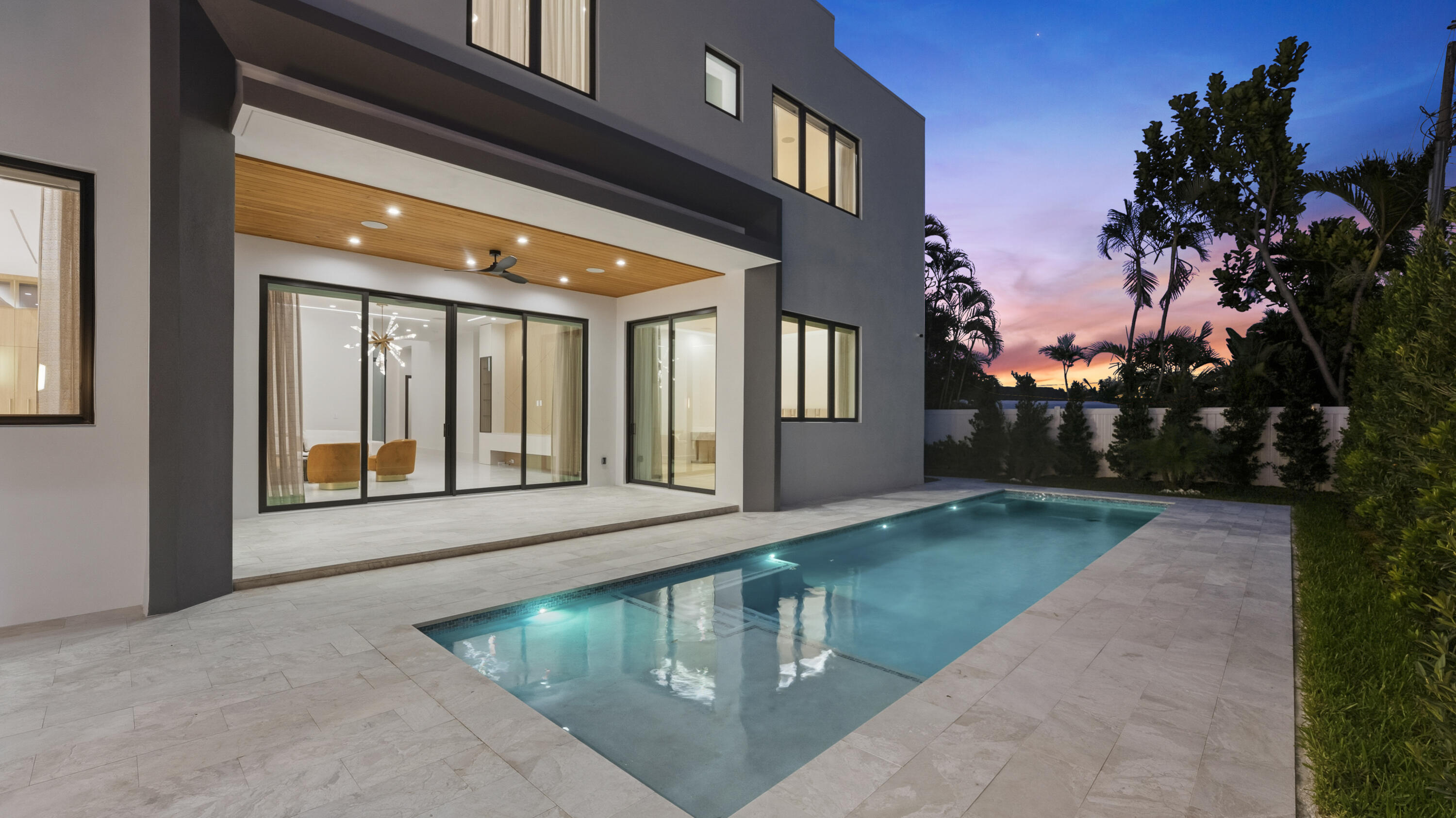 274 NE 3rd Court