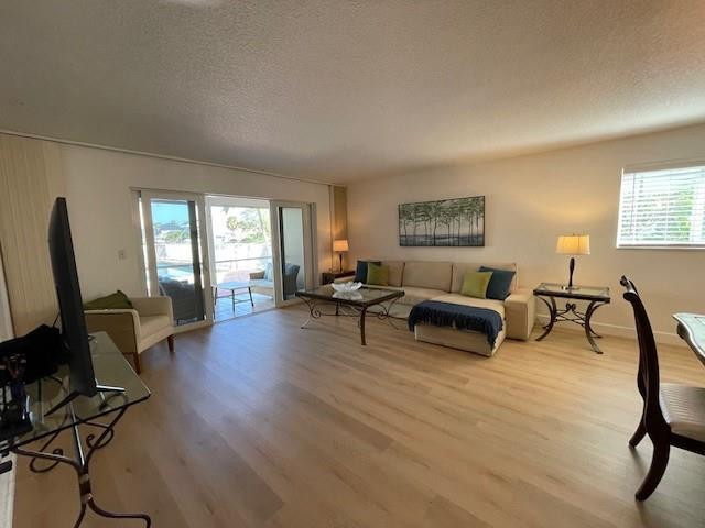 2301 NE 36th St Unit: 107