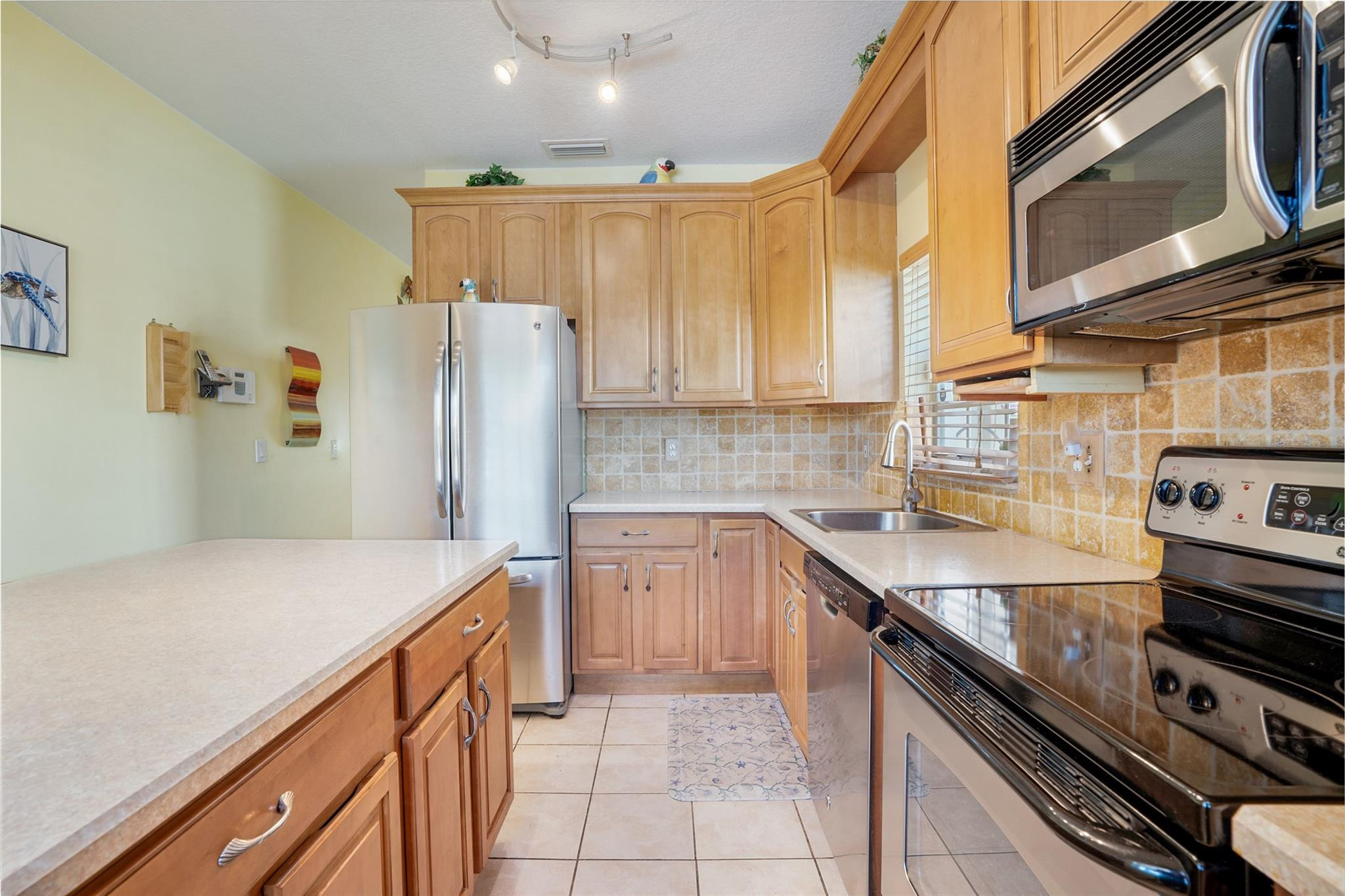 7637 Edisto Dr 0