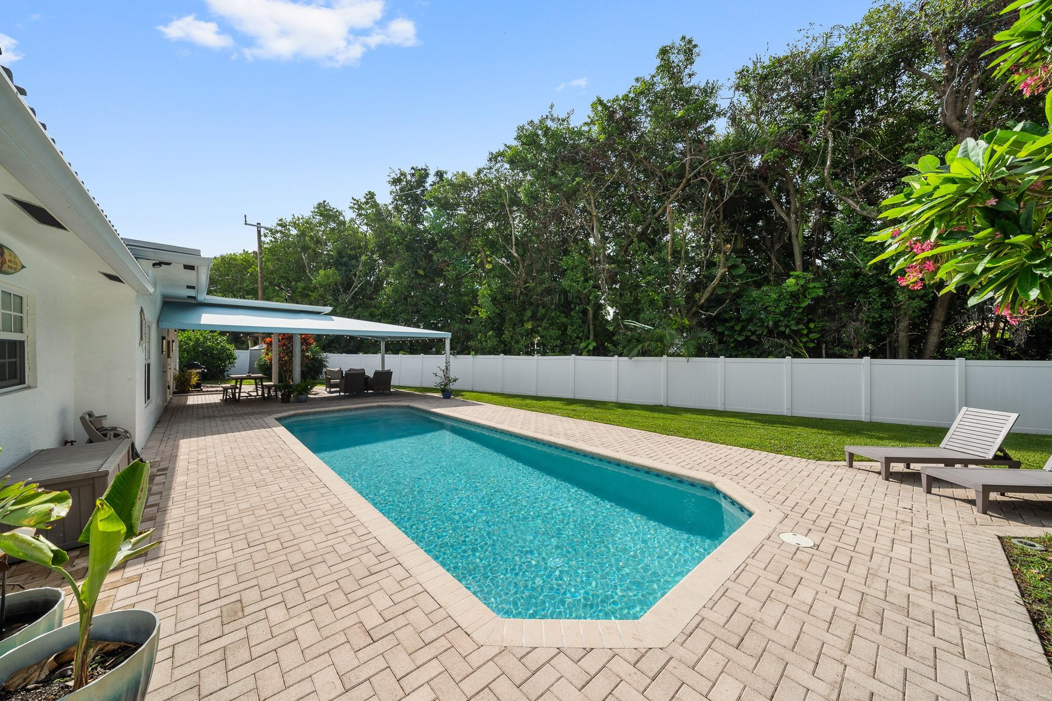 1240 SE 14th Ct