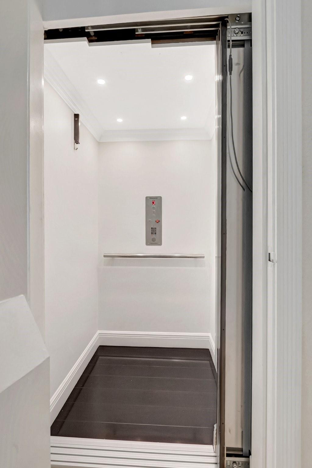 1770 Bay Dr 1770
