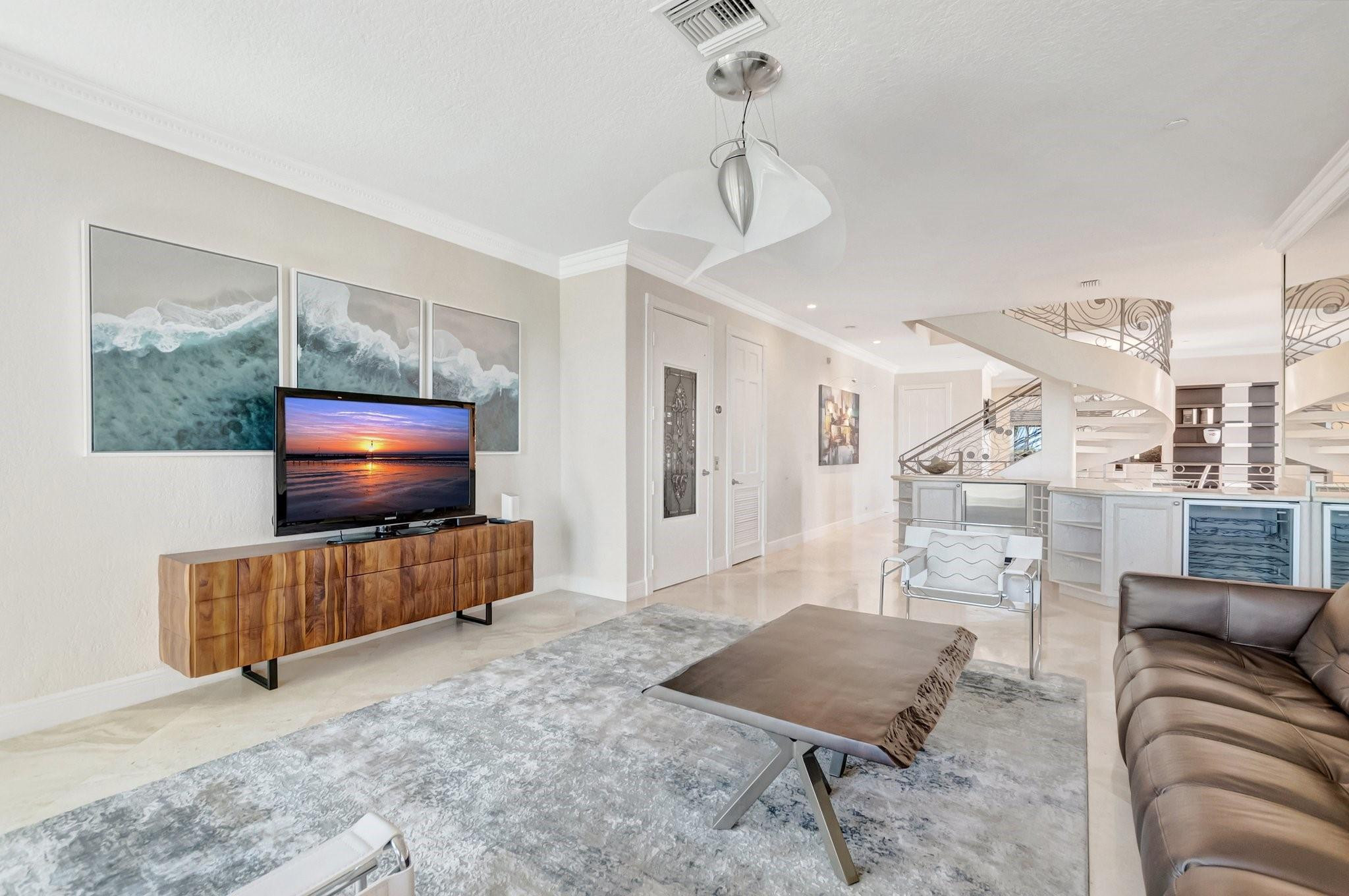 1770 Bay Dr 1770