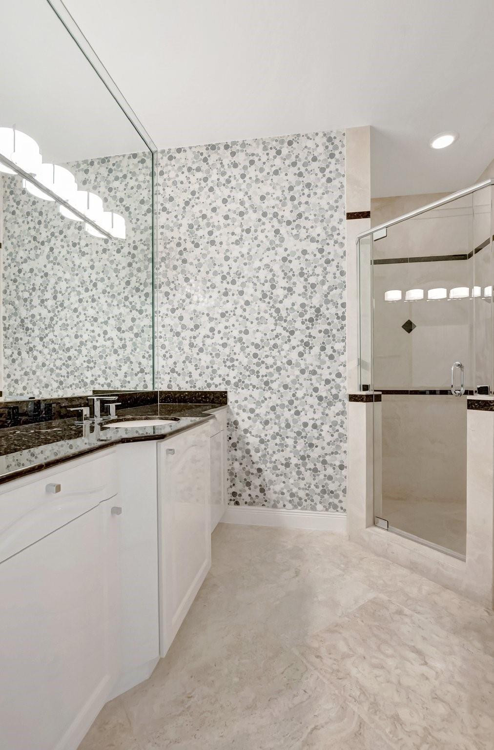 1770 Bay Dr 1770