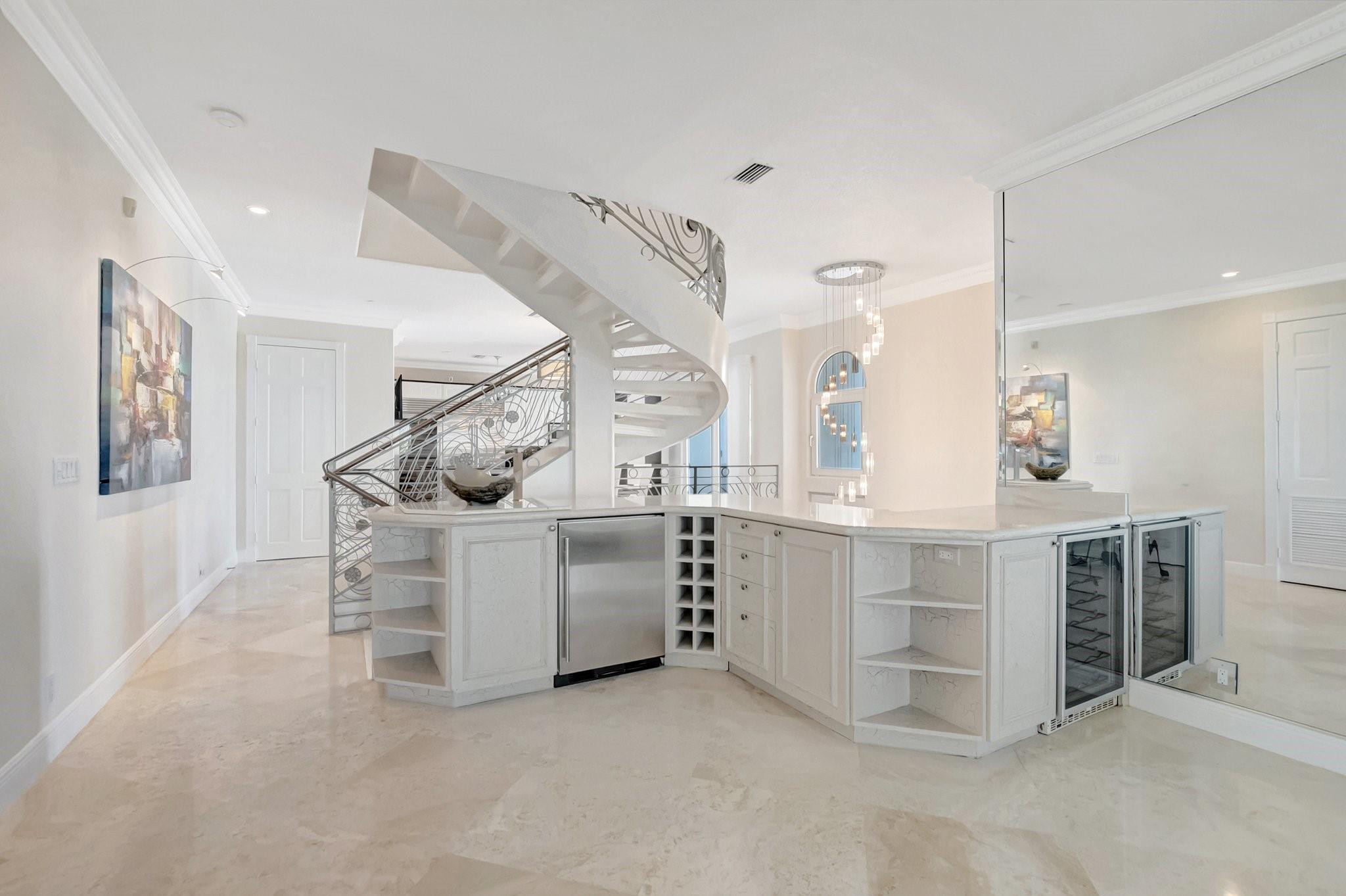 1770 Bay Dr 1770