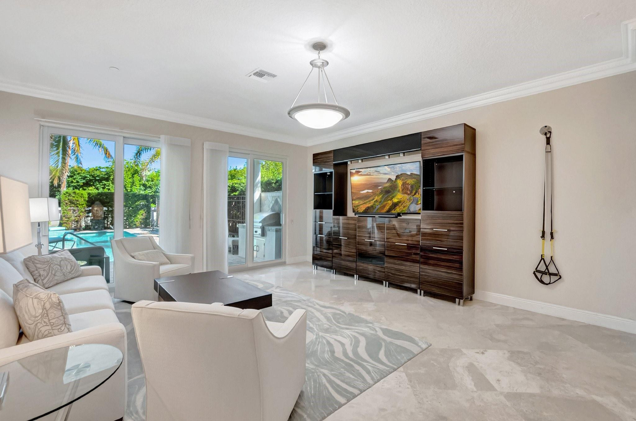 1770 Bay Dr 1770
