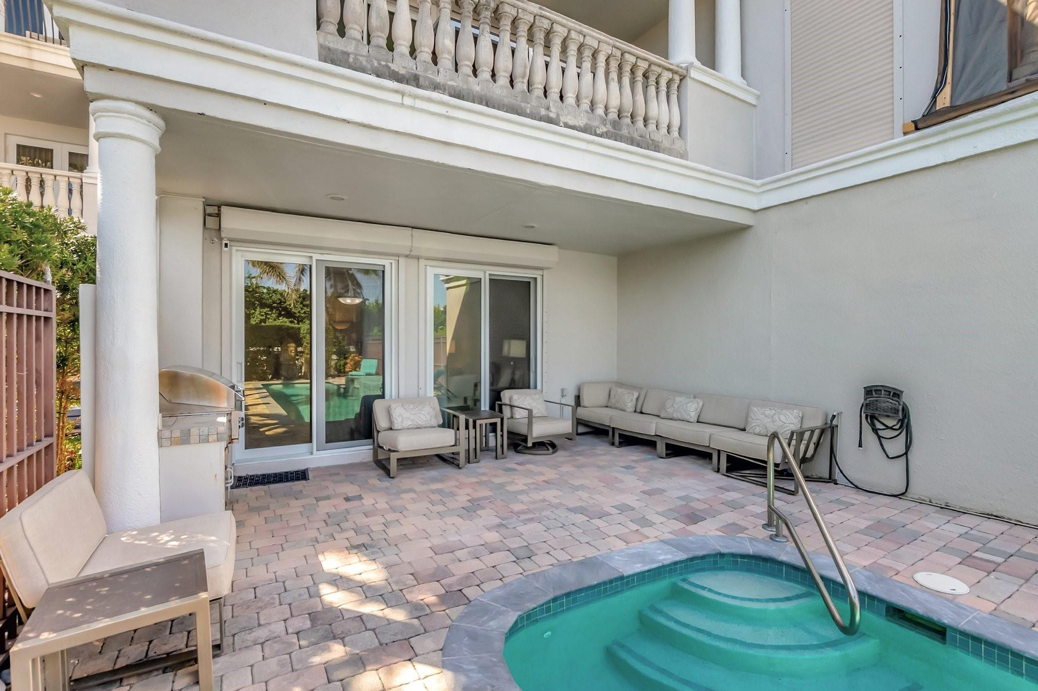 1770 Bay Dr 1770