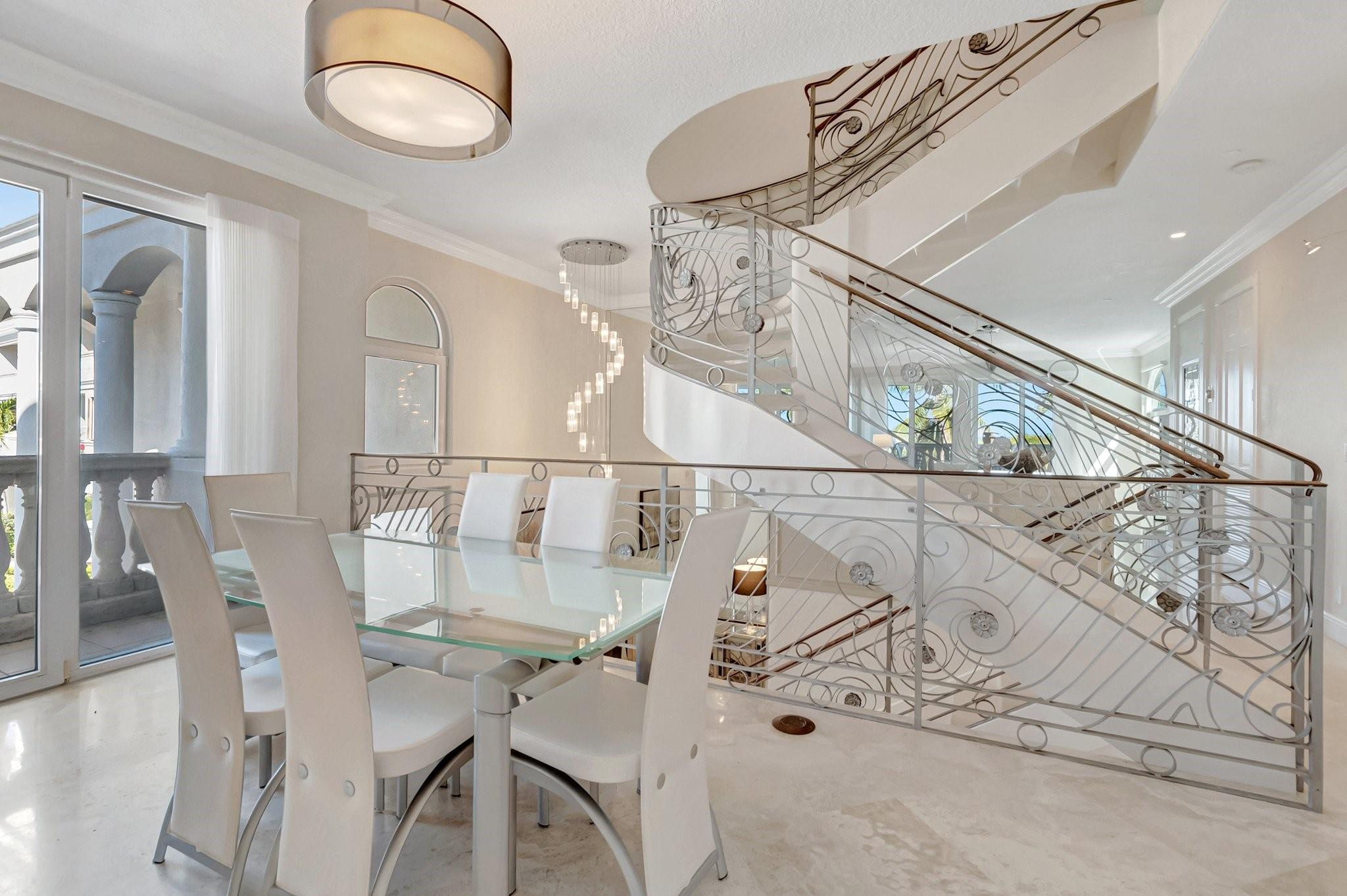 1770 Bay Dr 1770