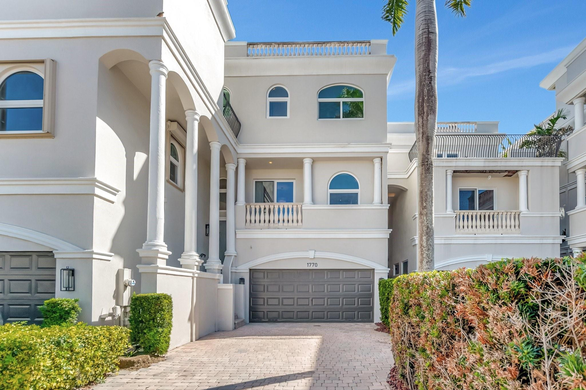 1770 Bay Dr 1770