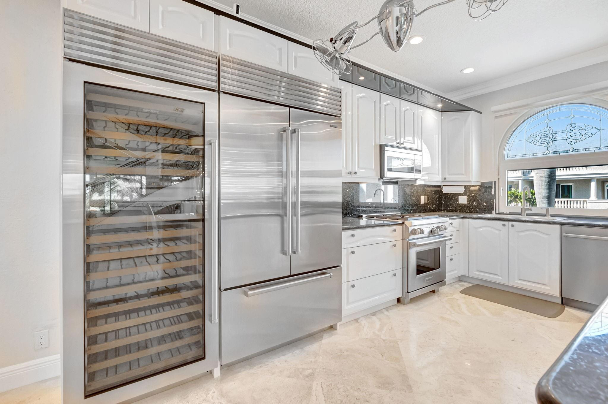 1770 Bay Dr 1770