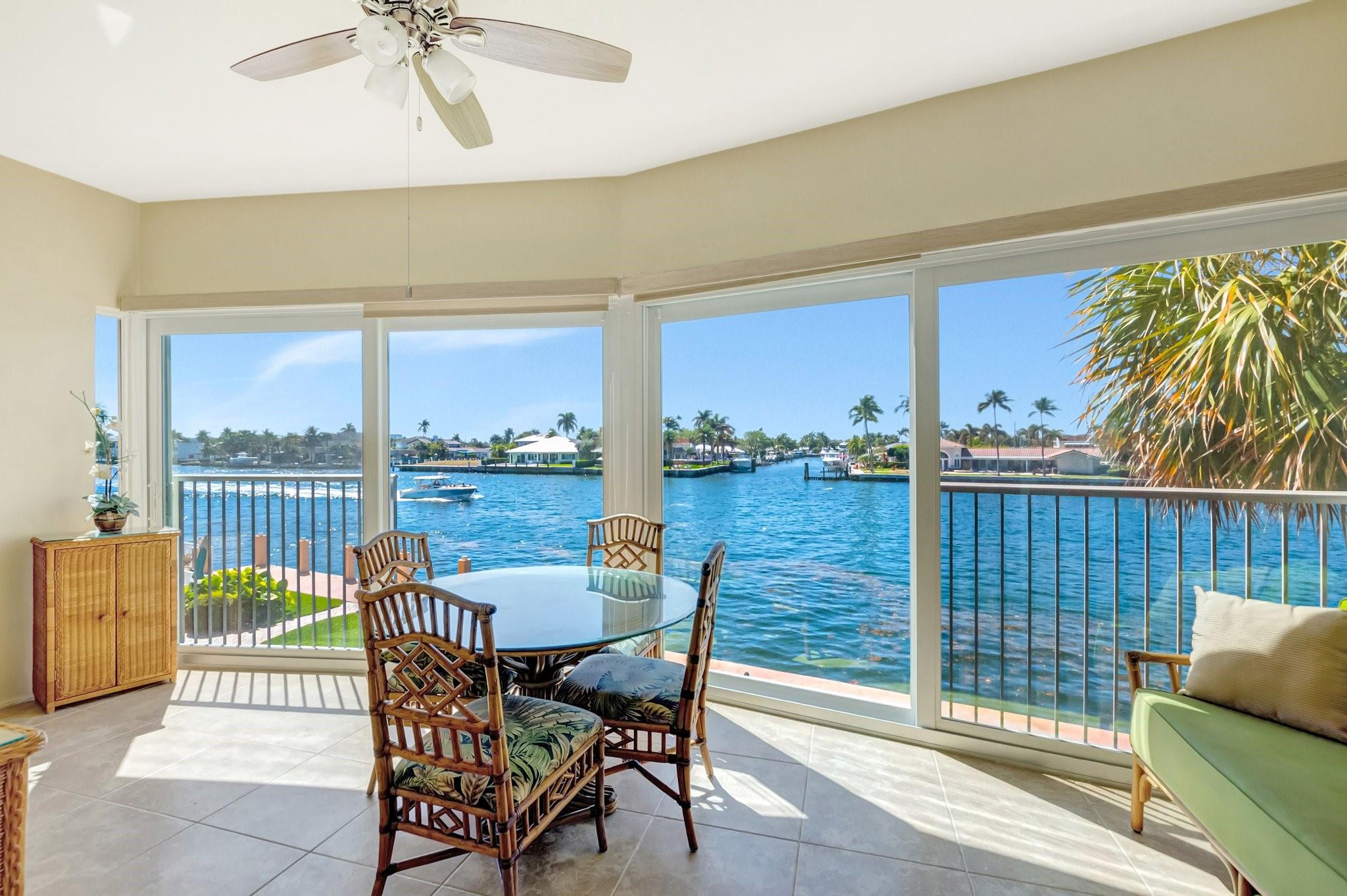 725 N Riverside Dr 205