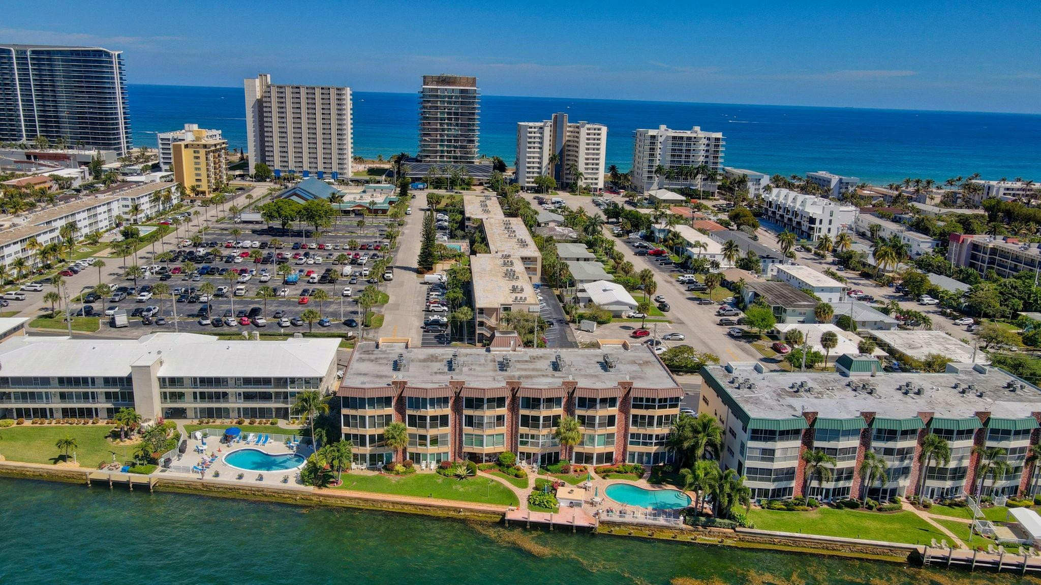 725 N Riverside Dr 205