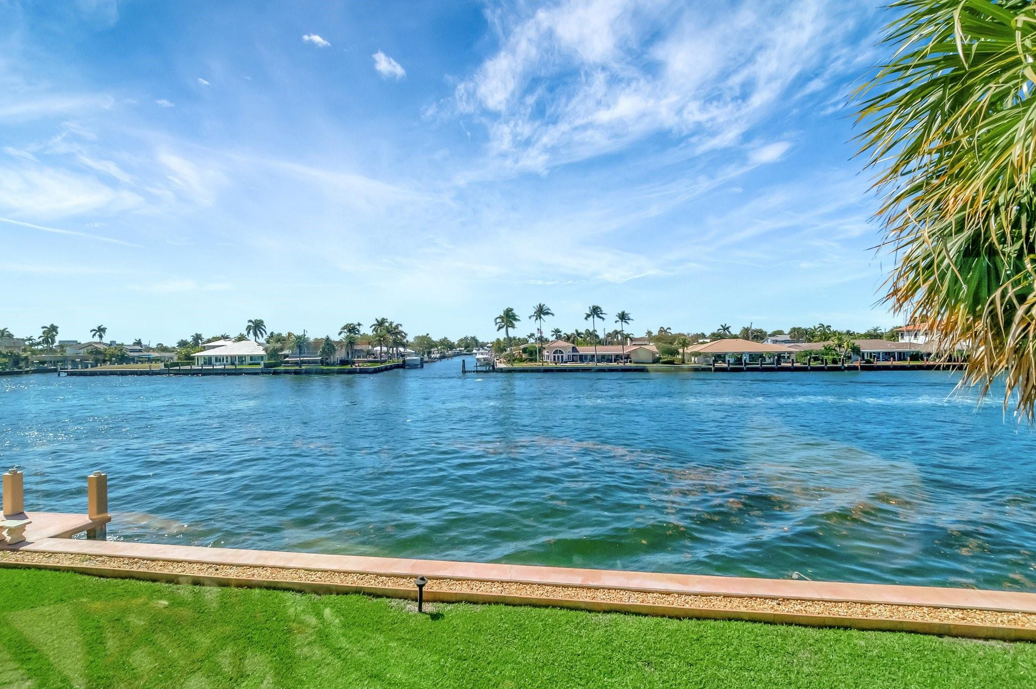 725 N Riverside Dr 205