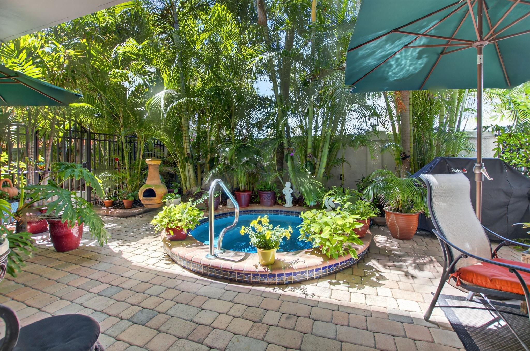 1754 Bay Dr 1754