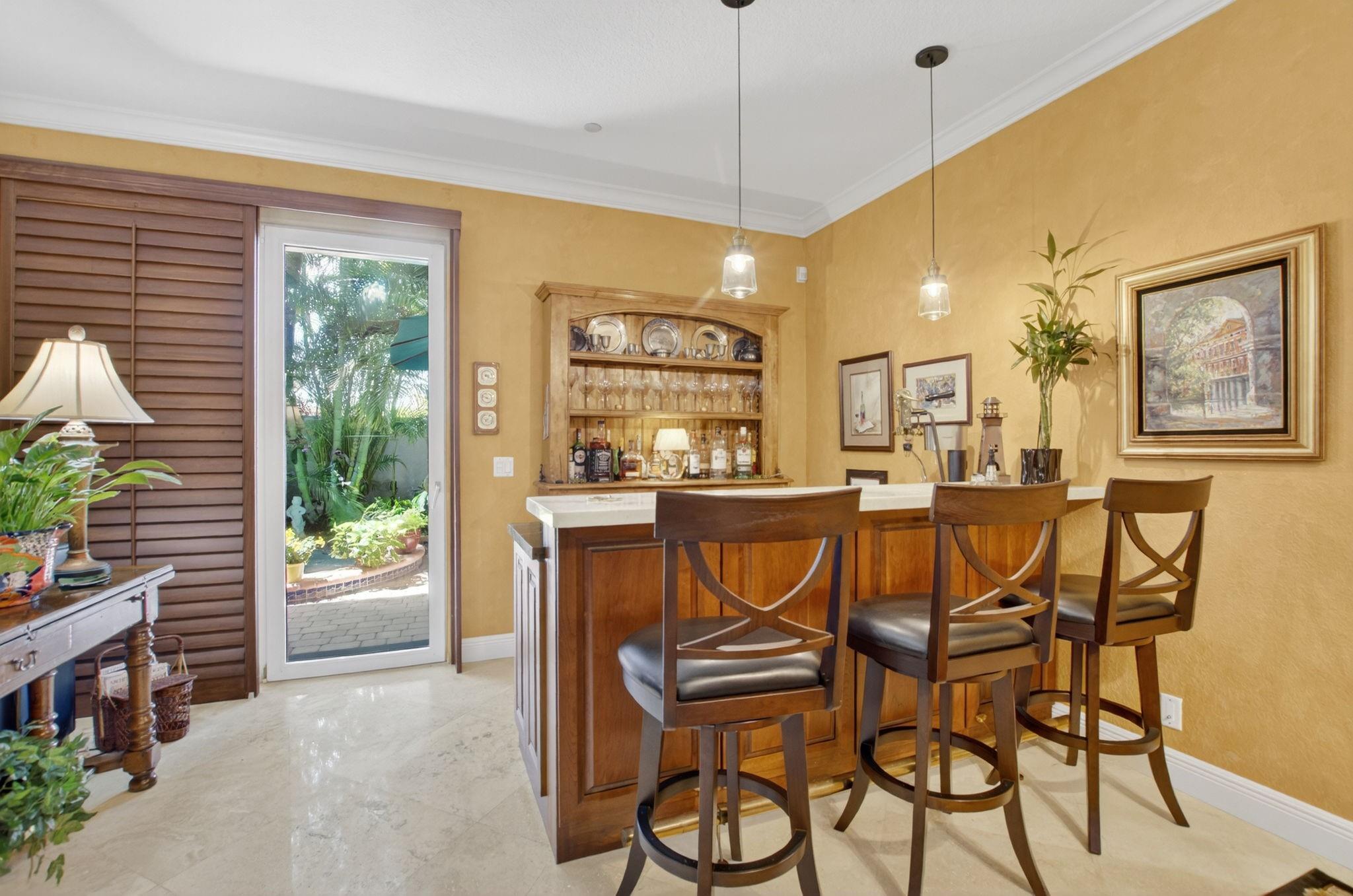 1754 Bay Dr 1754