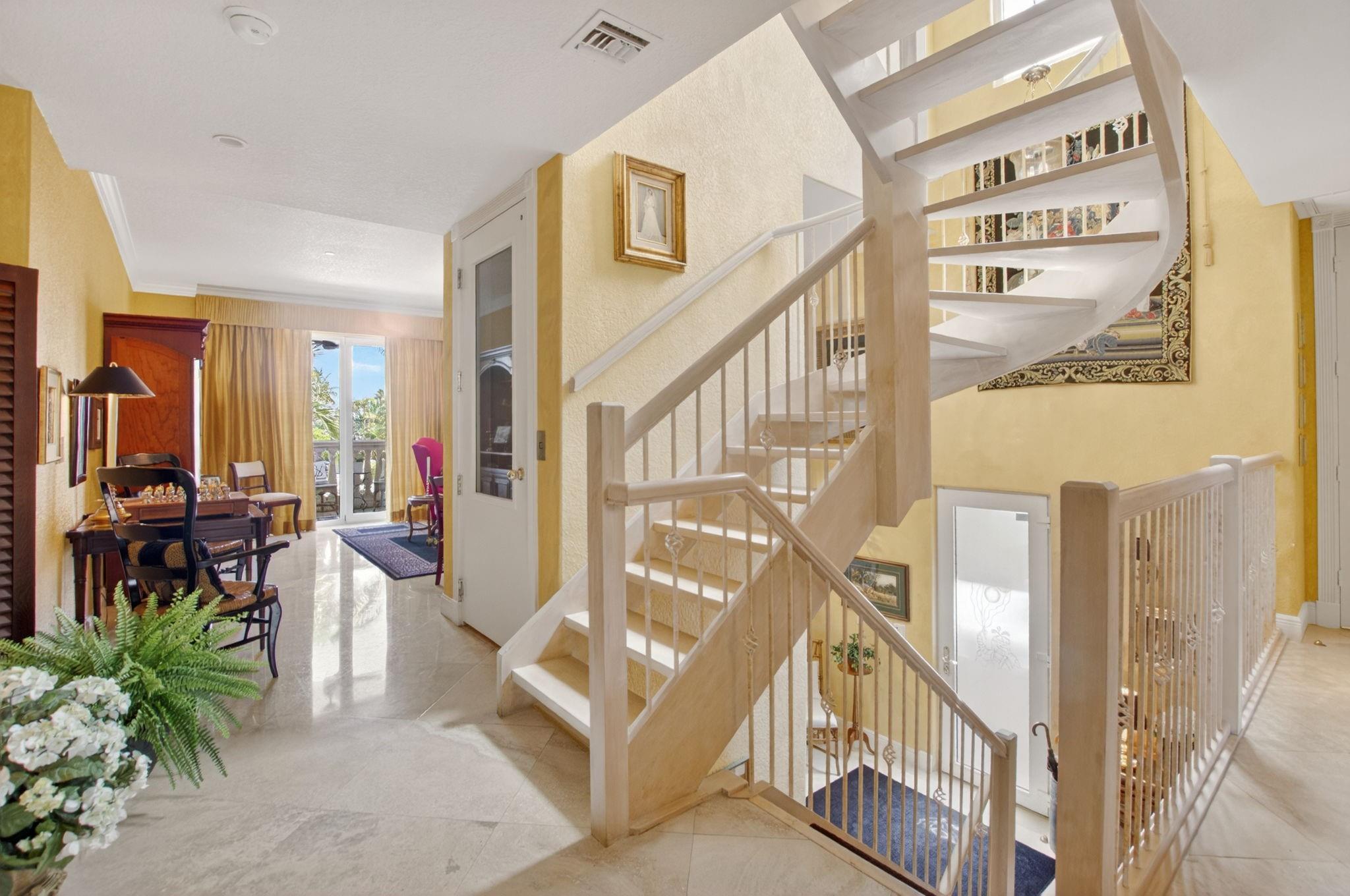 1754 Bay Dr 1754