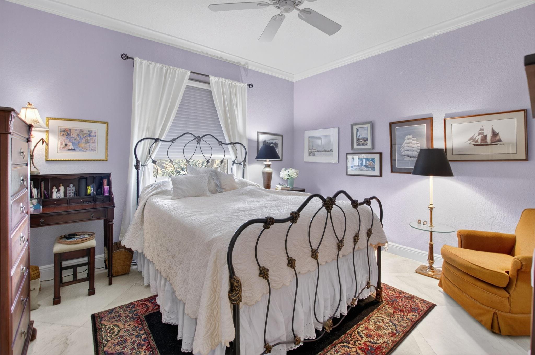 1754 Bay Dr 1754