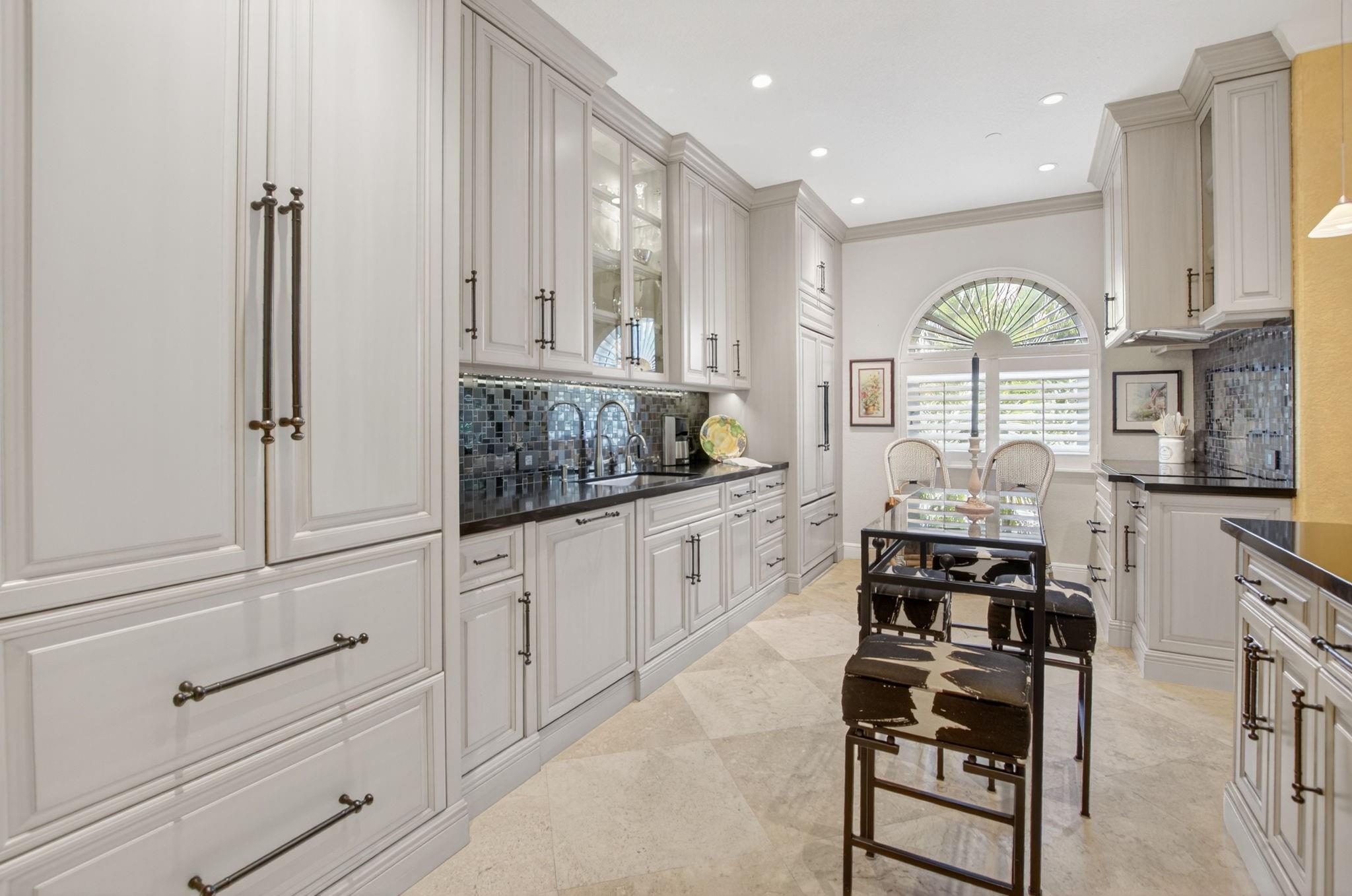1754 Bay Dr 1754
