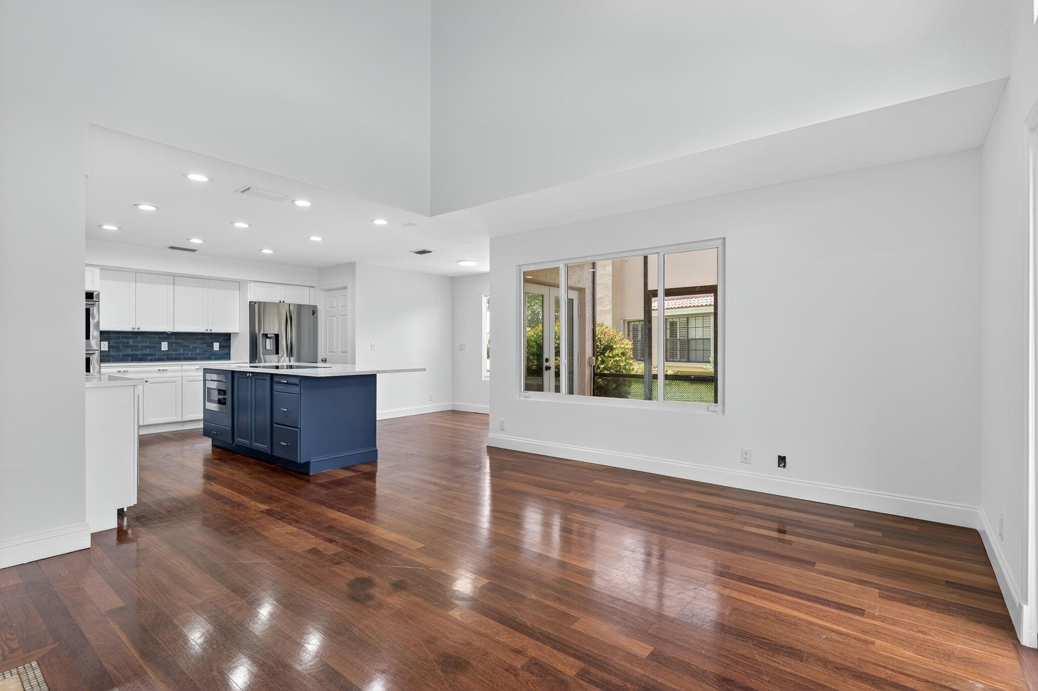 6401 NW 58th Ter