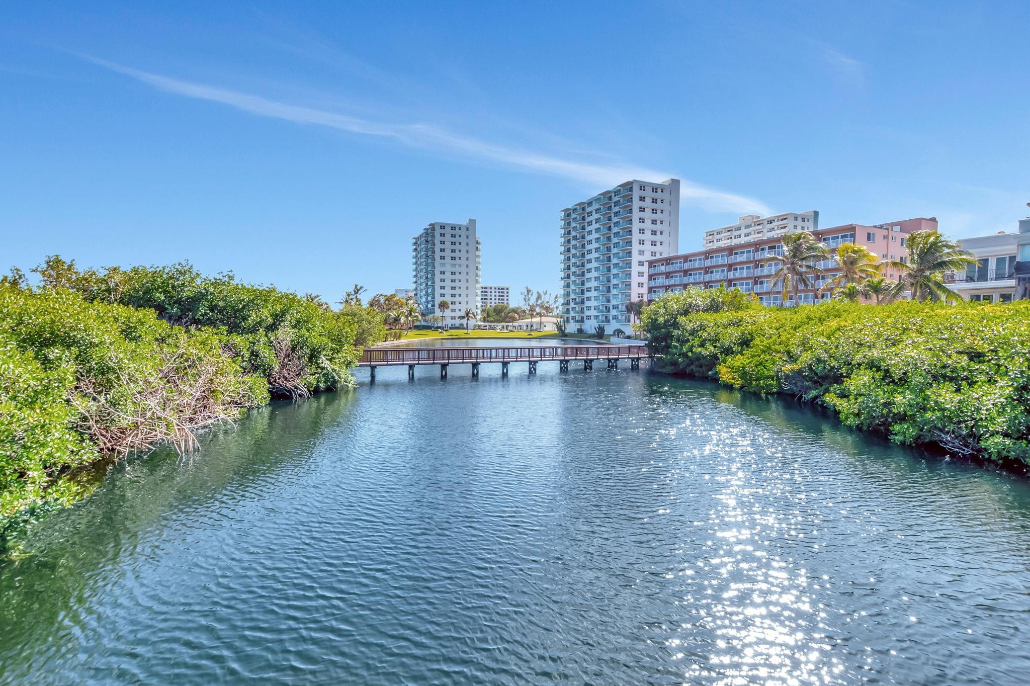 1776 Bay Dr