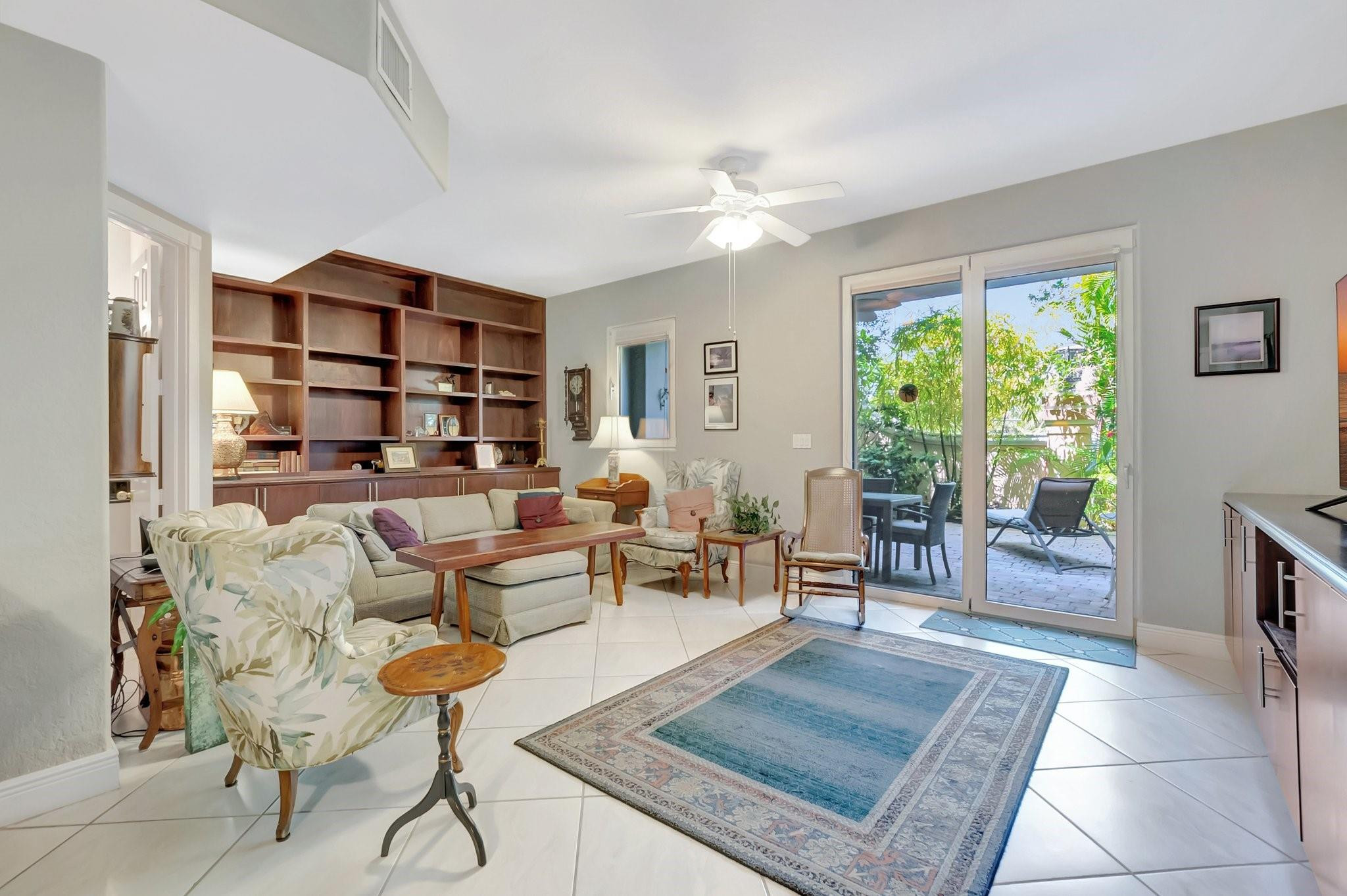 1776 Bay Dr