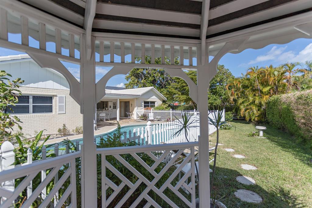 790 Coquina Way