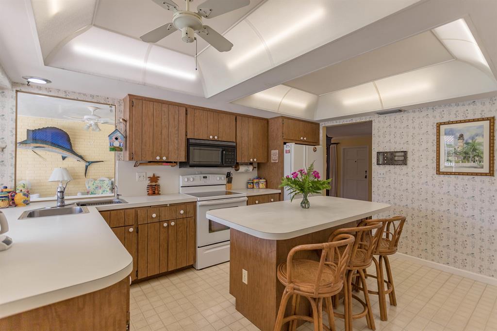 790 Coquina Way