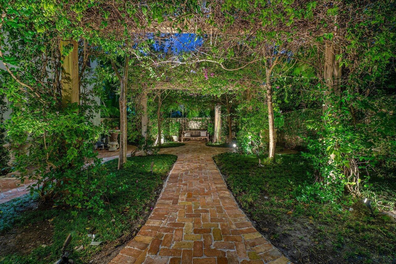 855 Azalea Street