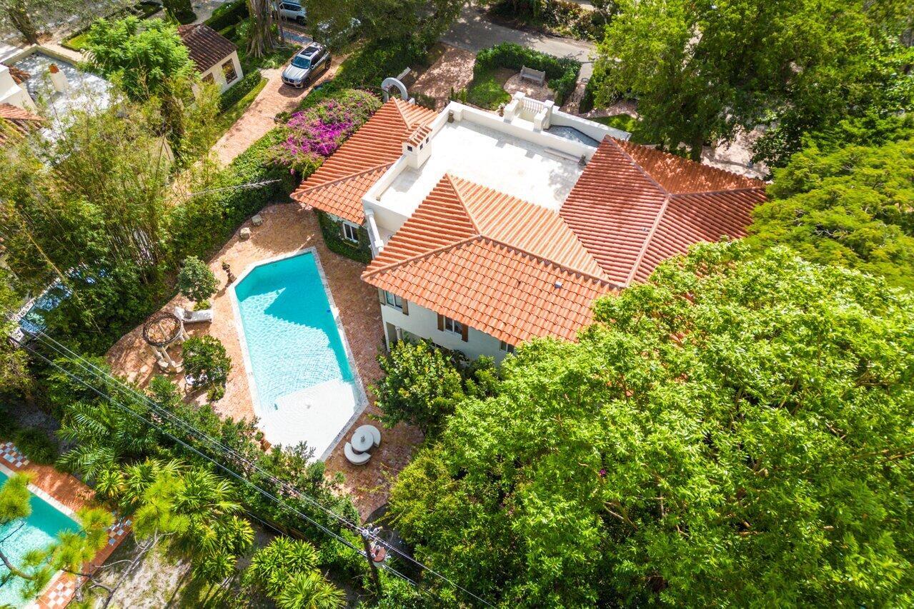 855 Azalea Street