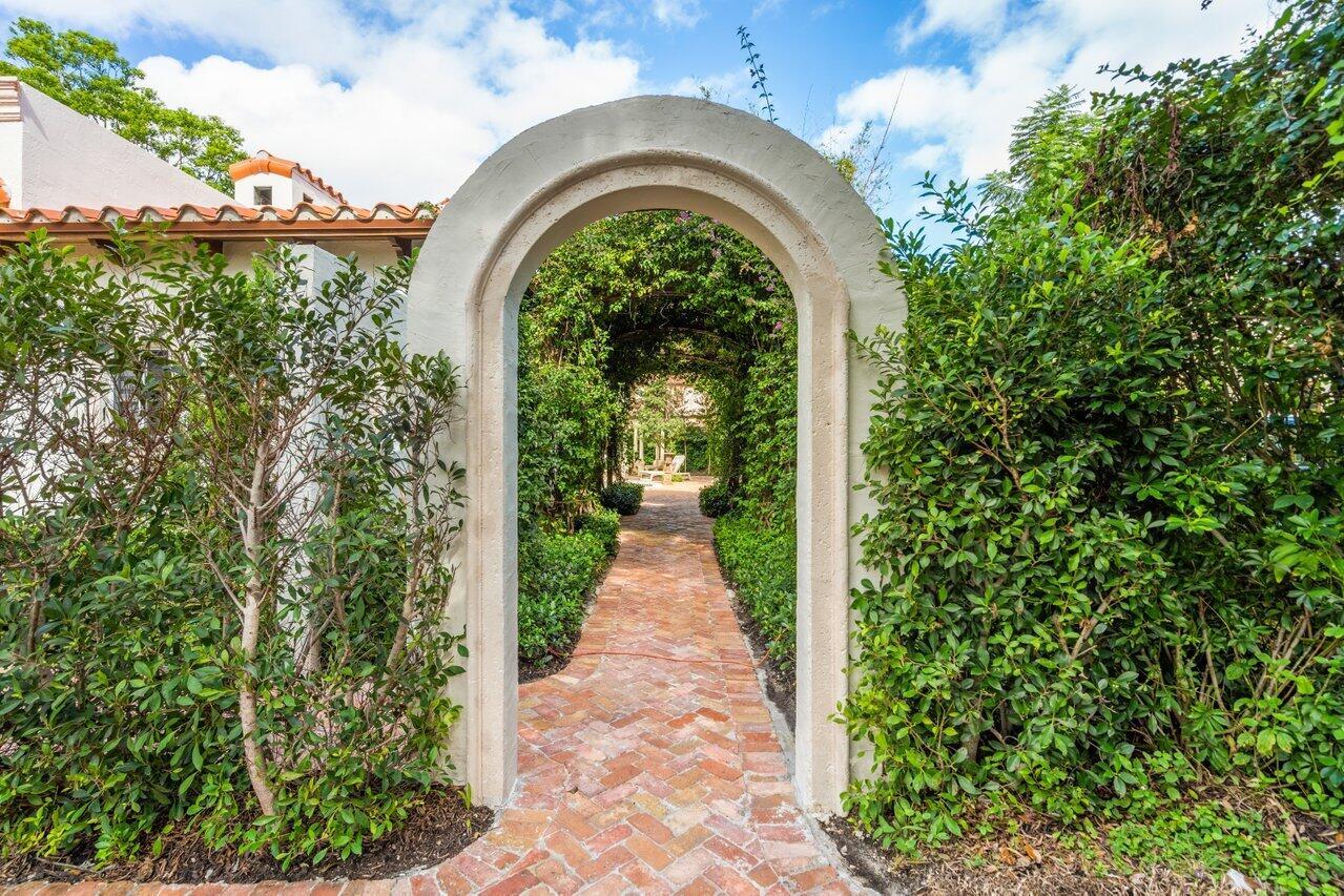 855 Azalea Street