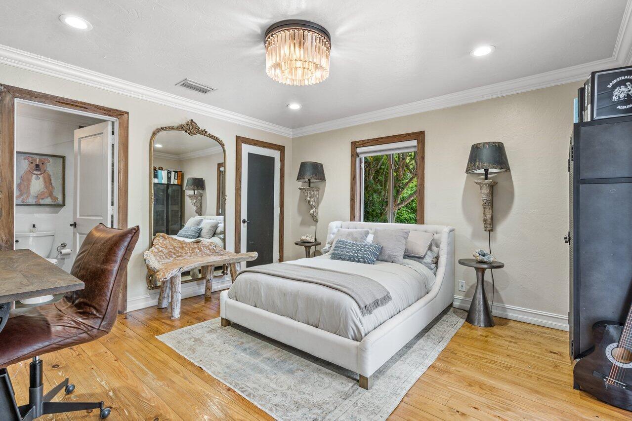 855 Azalea Street