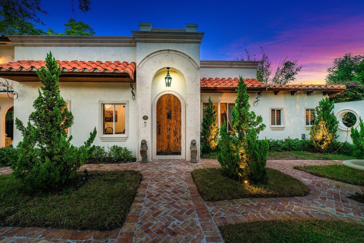 855 Azalea Street