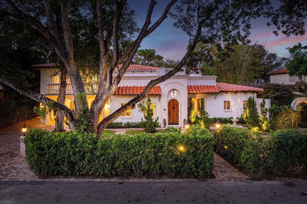 855 Azalea Street