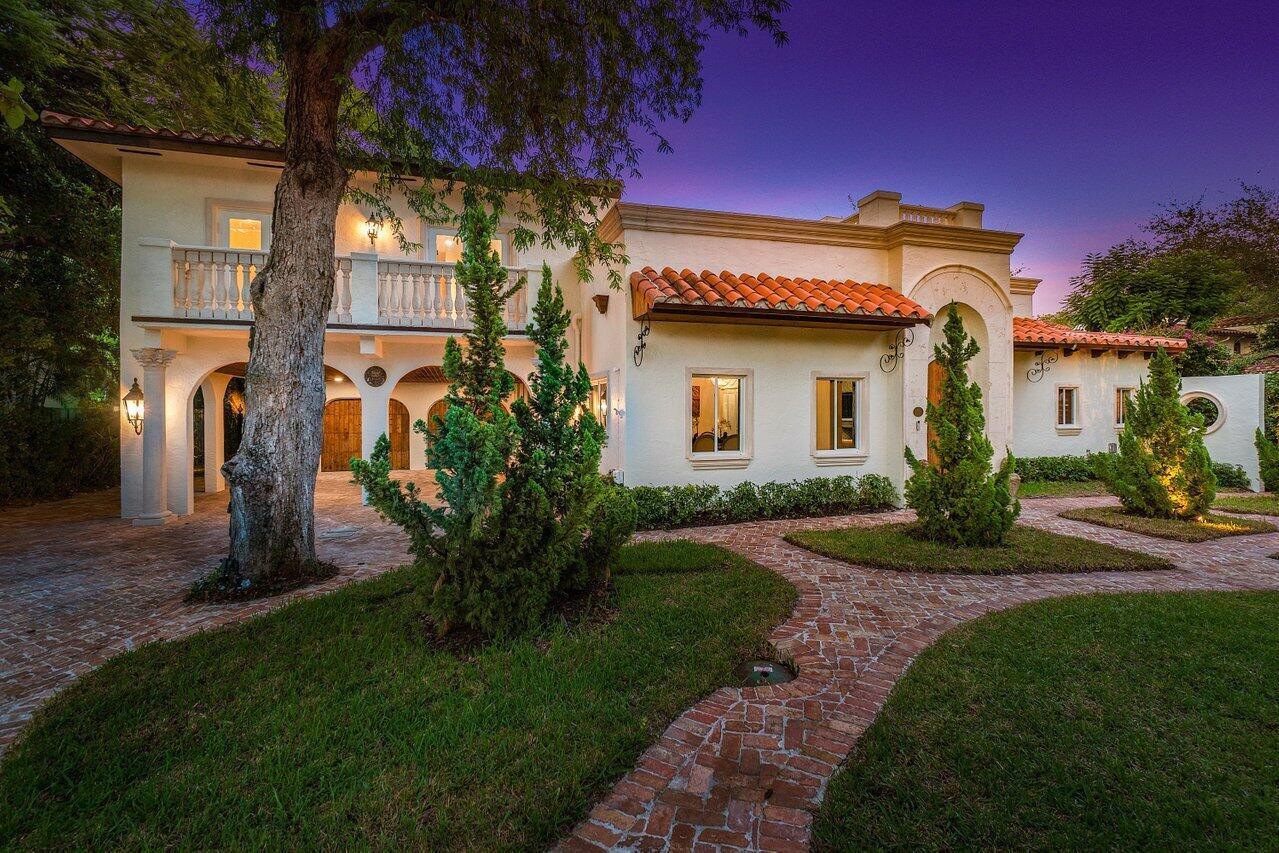 855 Azalea Street