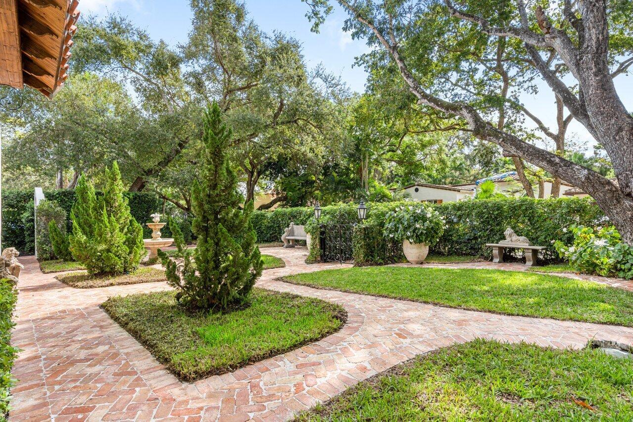 855 Azalea Street