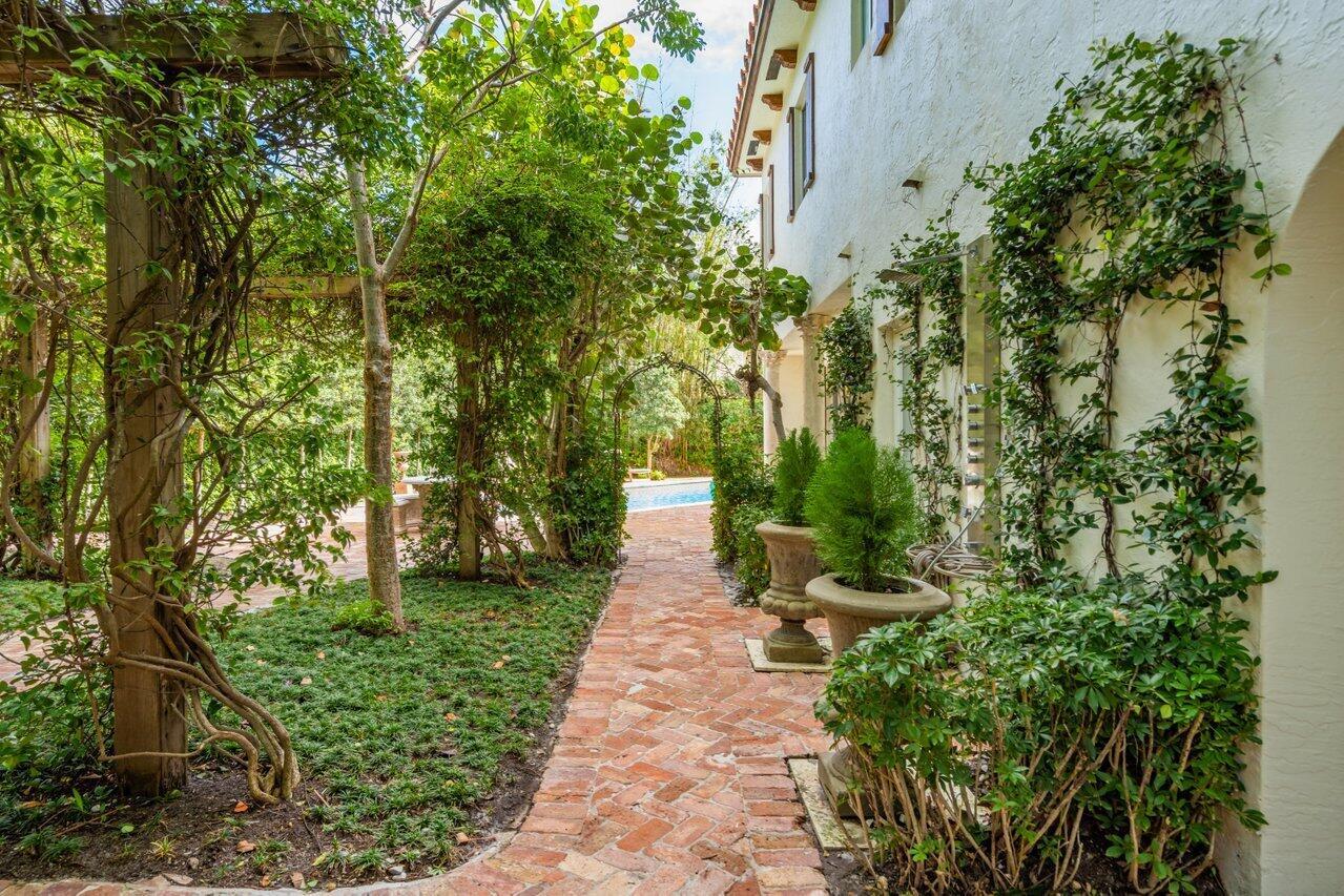 855 Azalea Street