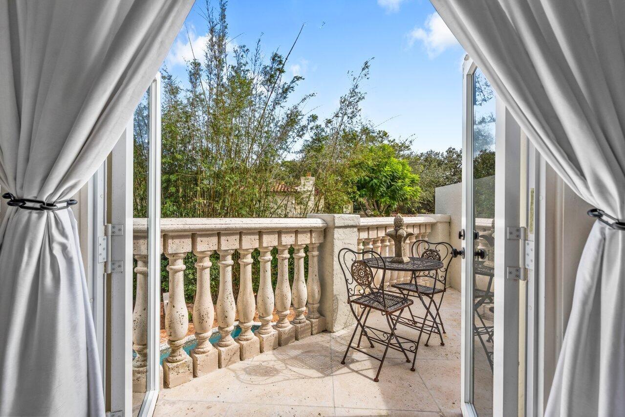 855 Azalea Street