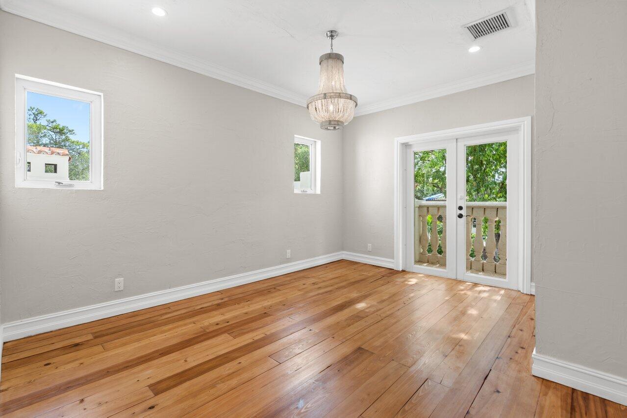 855 Azalea Street