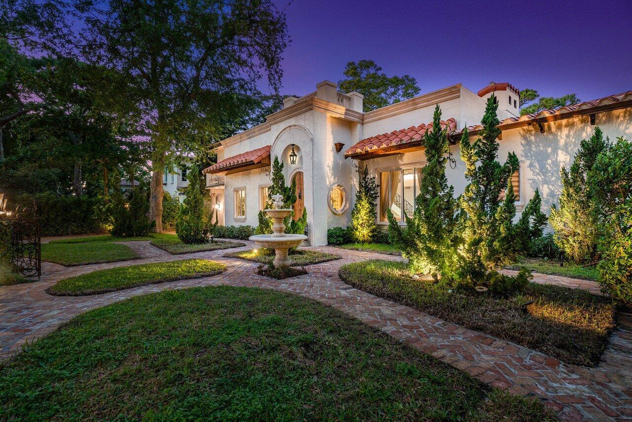 855 Azalea Street