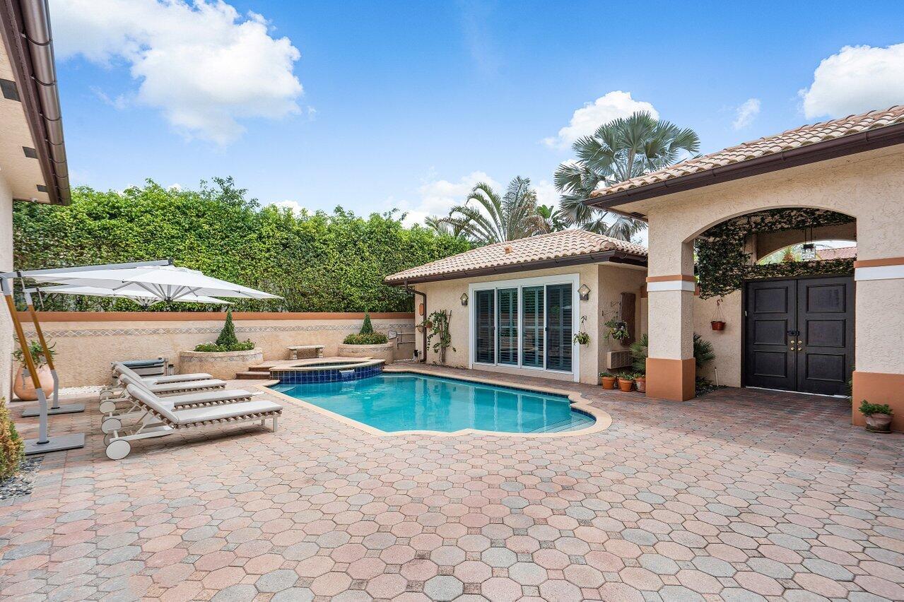 715 NW 101st Terrace