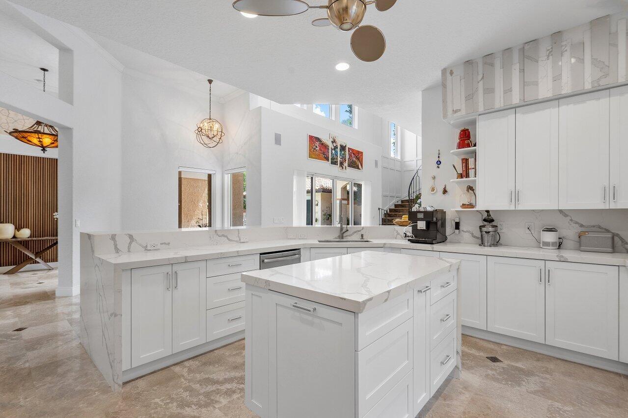 715 NW 101st Terrace