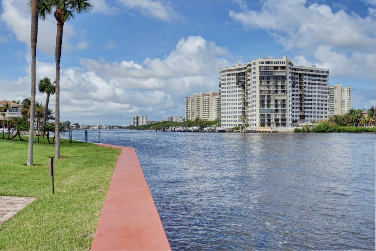 859 Jeffery Street Unit: 409