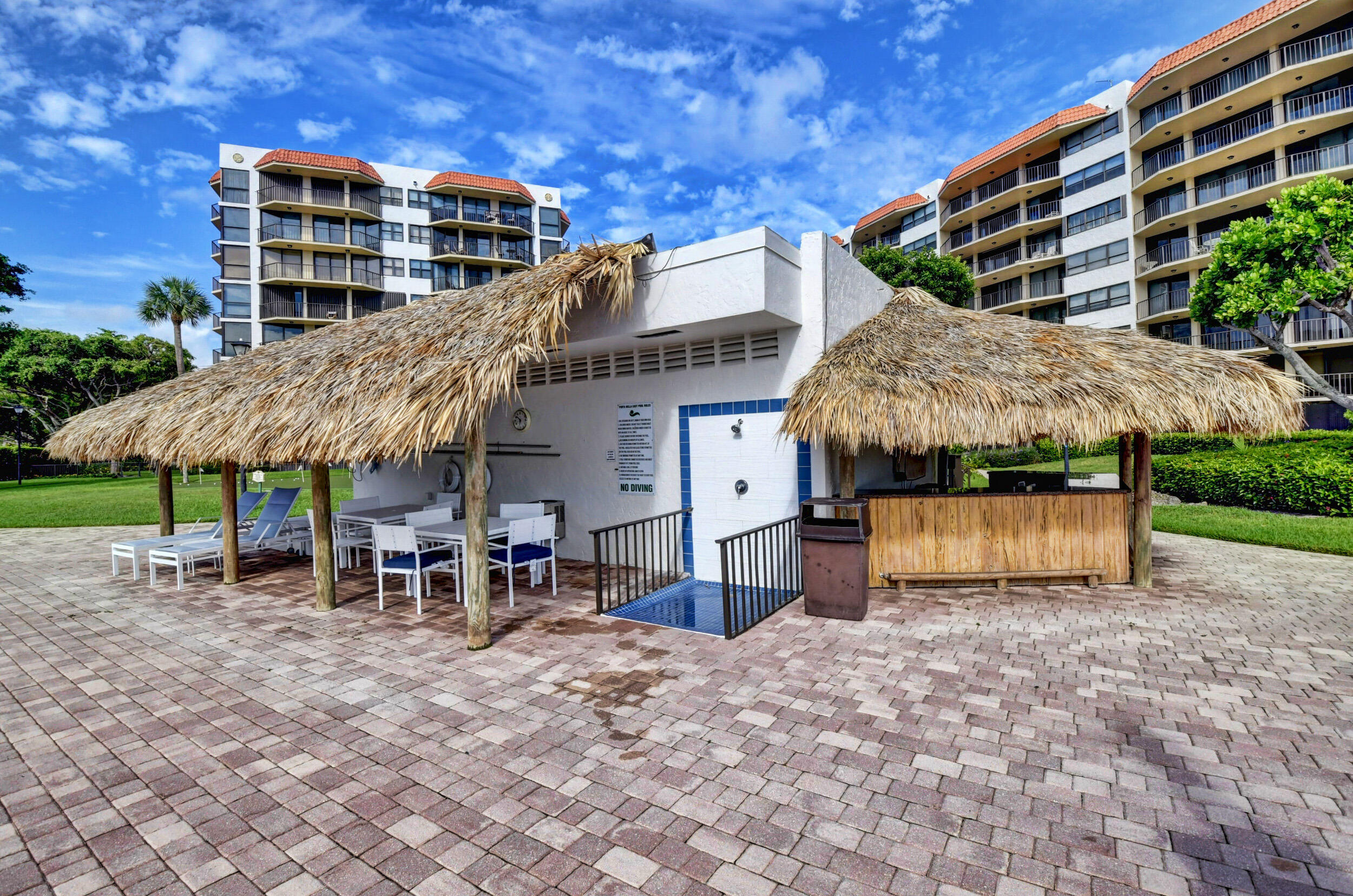 859 Jeffery Street Unit: 409