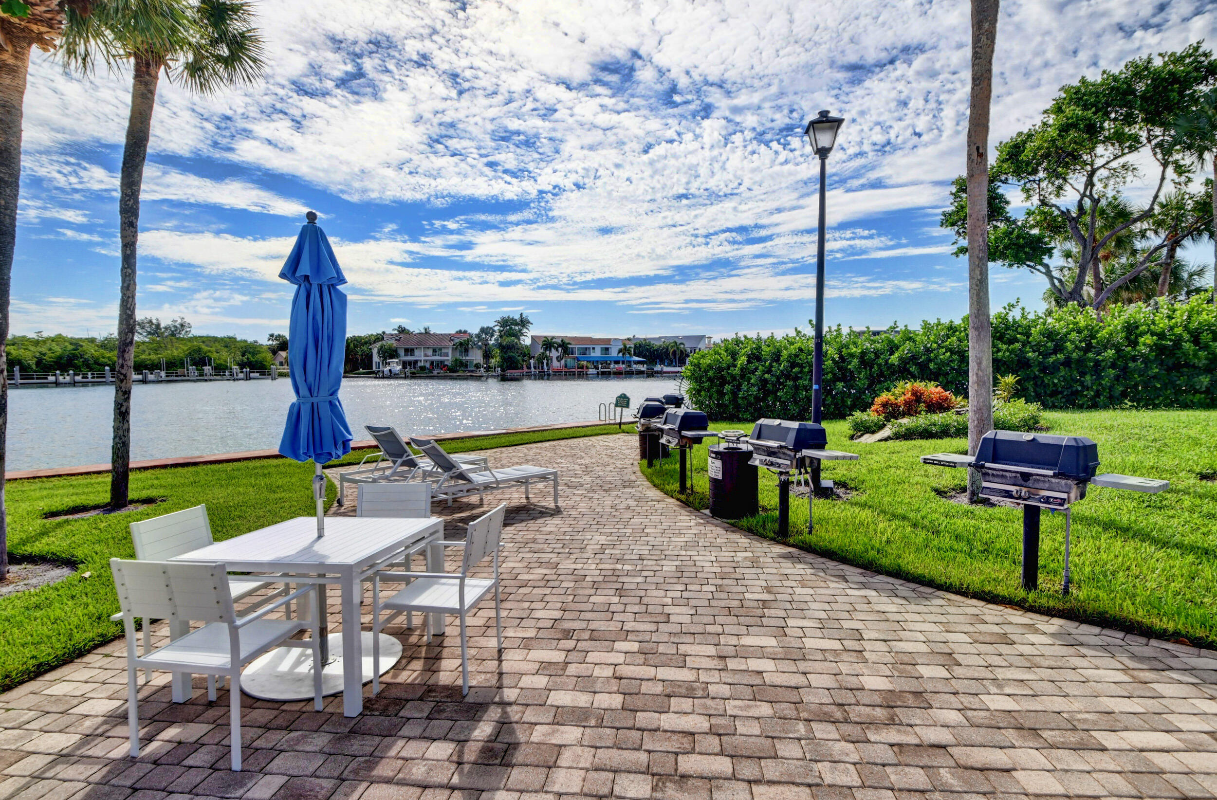 859 Jeffery Street Unit: 409
