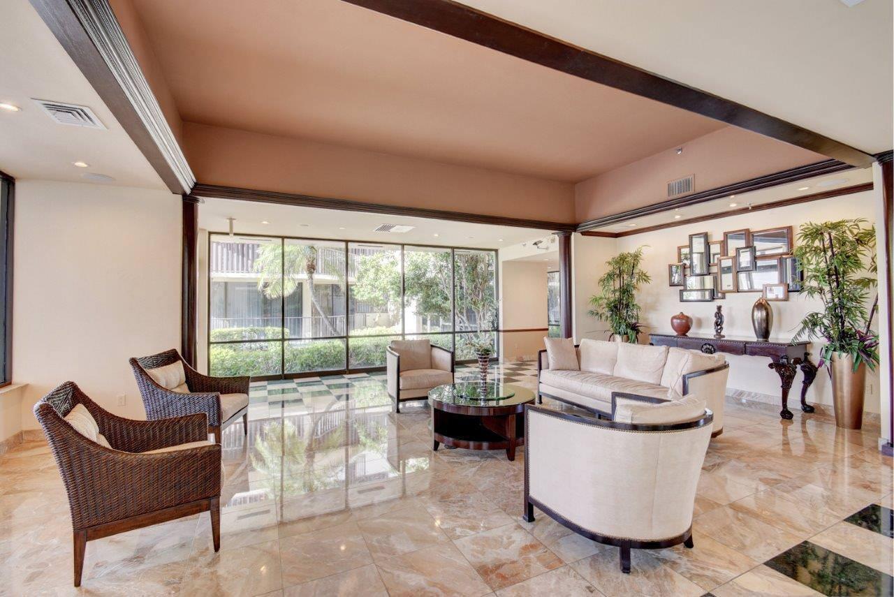 859 Jeffery Street Unit: 409