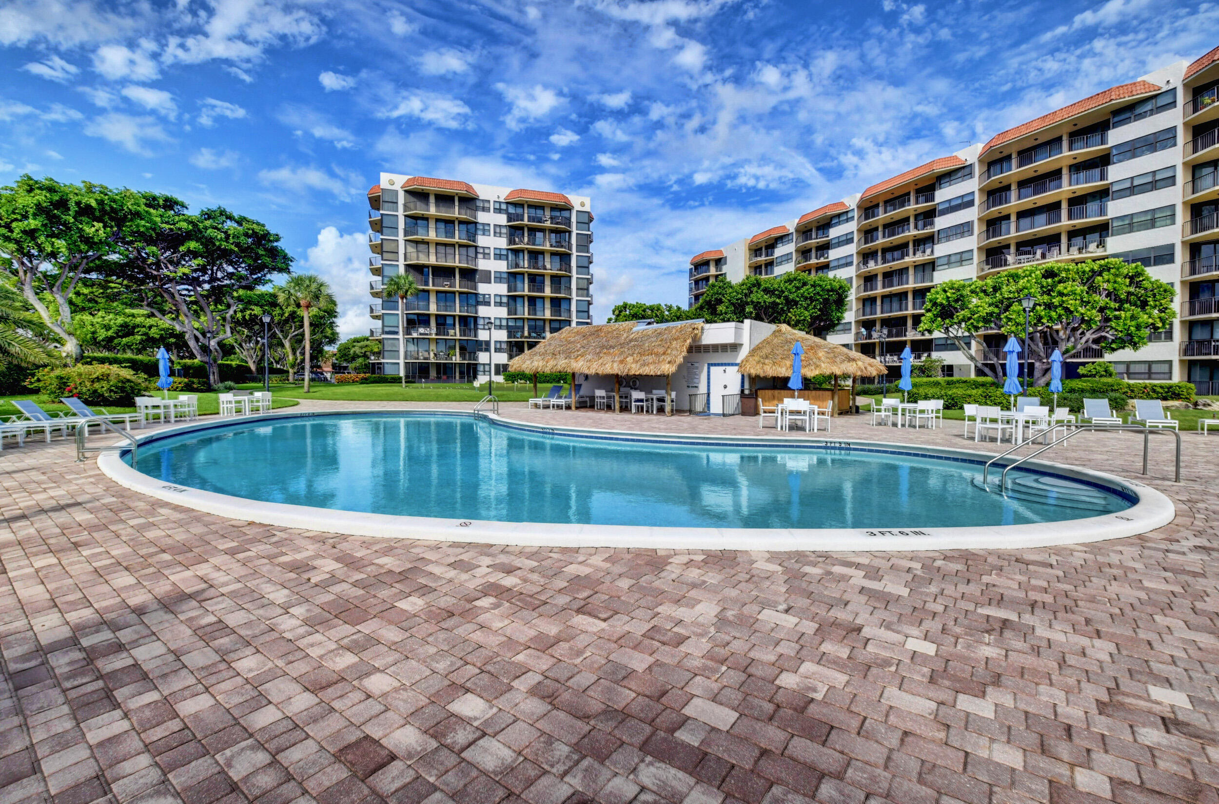 859 Jeffery Street Unit: 409