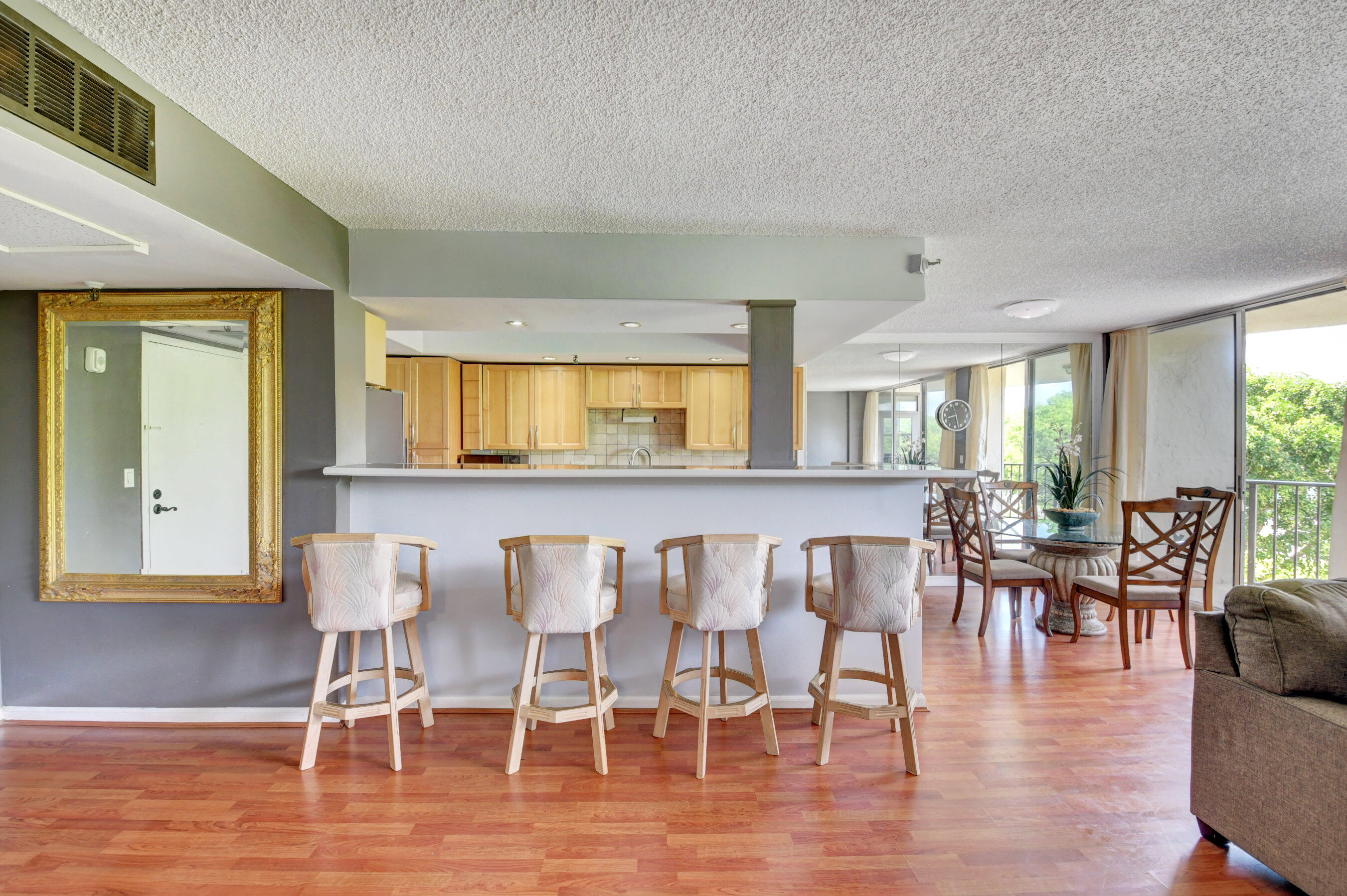 859 Jeffery Street Unit: 409