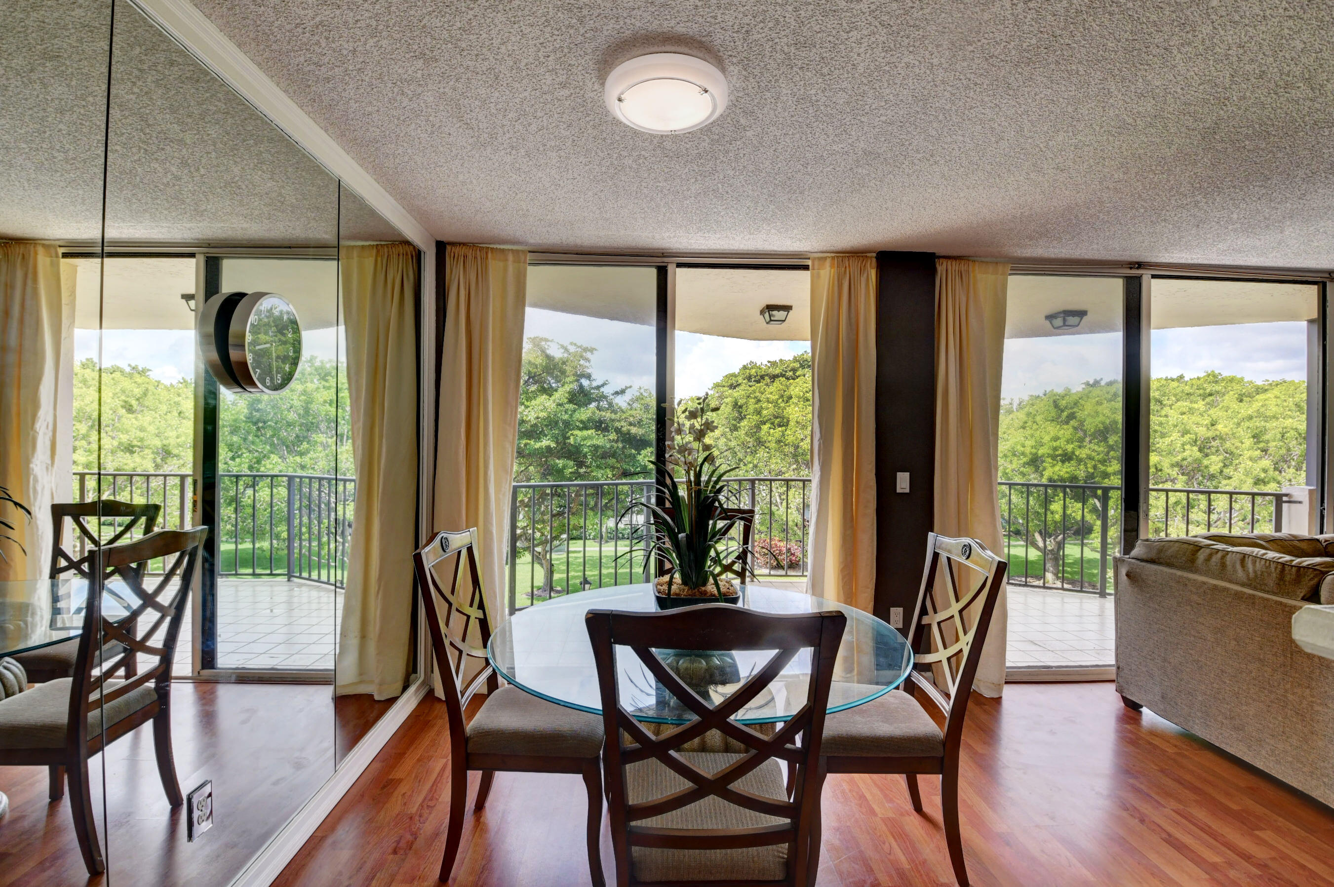 859 Jeffery Street Unit: 409