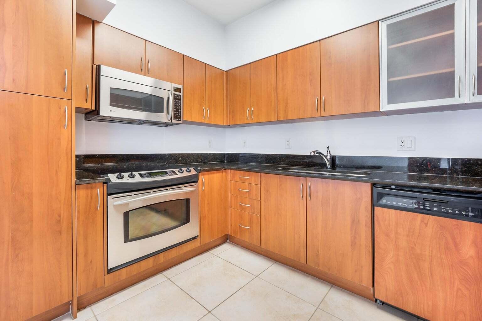 233 S Federal Highway Unit: 515