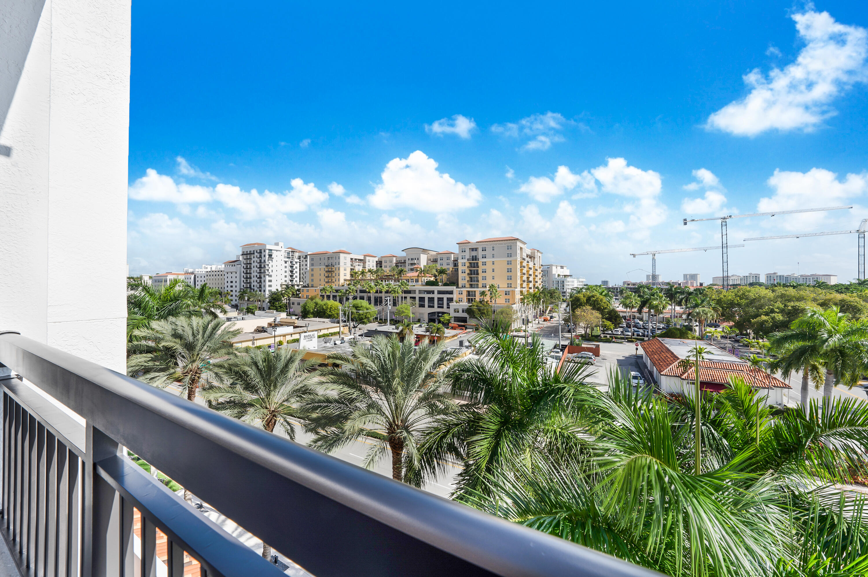 233 S Federal Highway Unit: 515